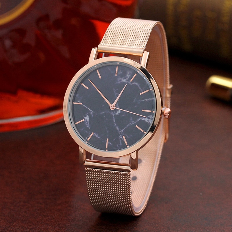 quartz analog wrist watch
